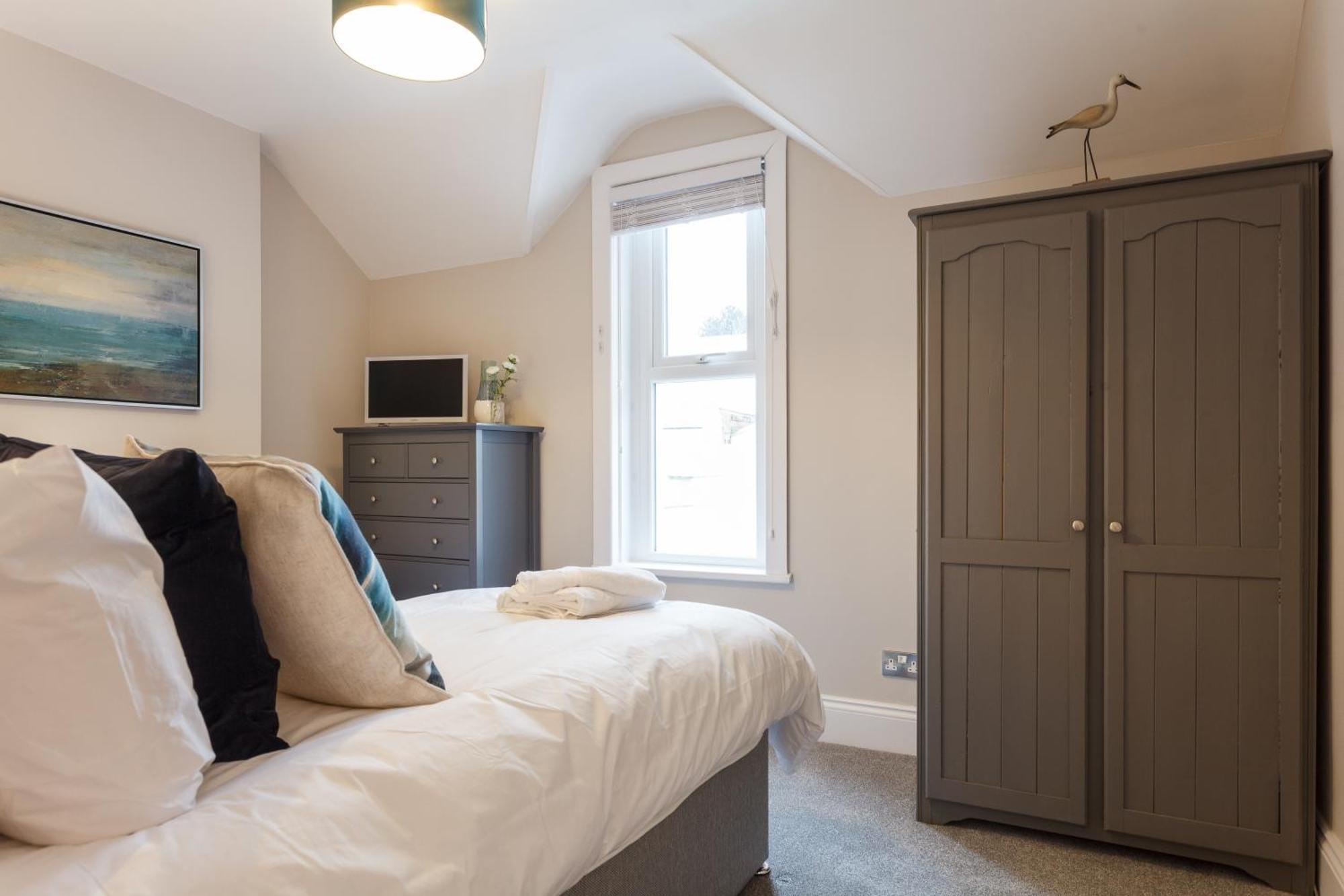Stylish Town Centre House - 300Mbps, Parking & Sunny Decking Apartment Борнмът Екстериор снимка